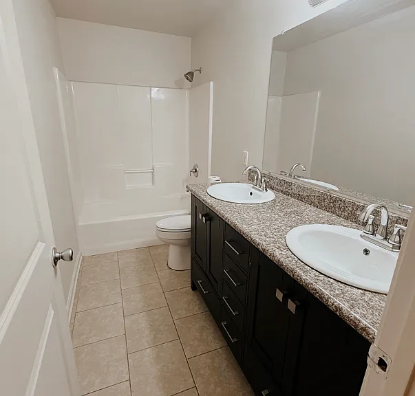 1712 Ridgefield Ave #B — Photo 3
