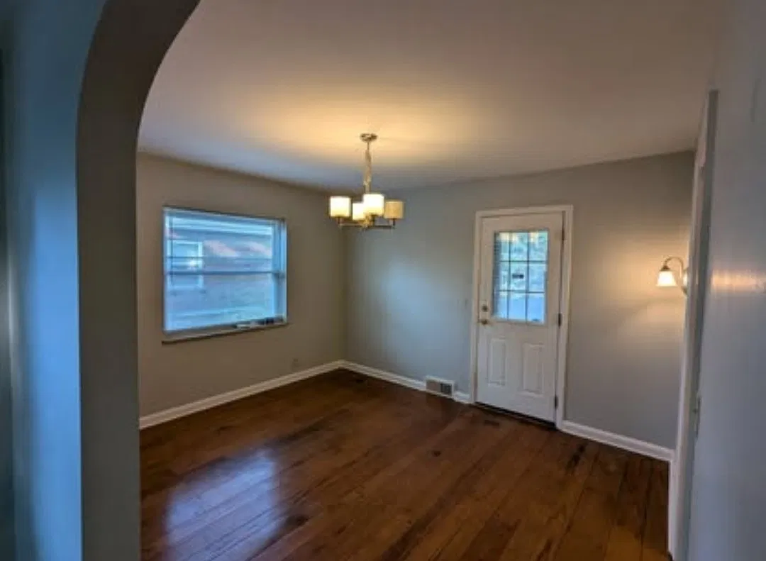 3 bed, 1393 sqft, $1,500 — Photo 4