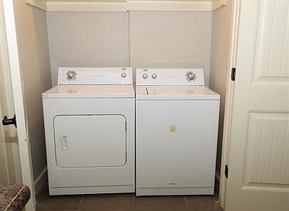 2nd image of 2209 Ellington Dr #C