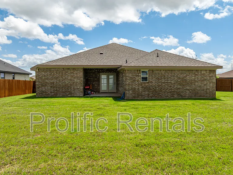 2509 Meadow Lark Dr — Photo 41