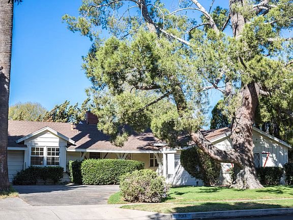 2nd image of 9013 Lemona Ave