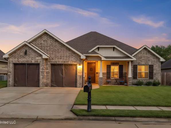 712 Champagne Dr, Biloxi, MS 39532
