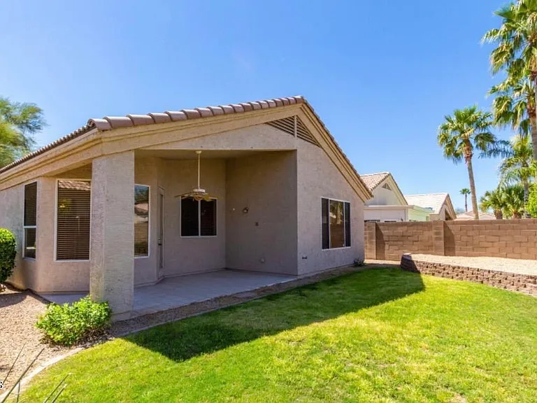 5458 W Milky Way — Photo 1