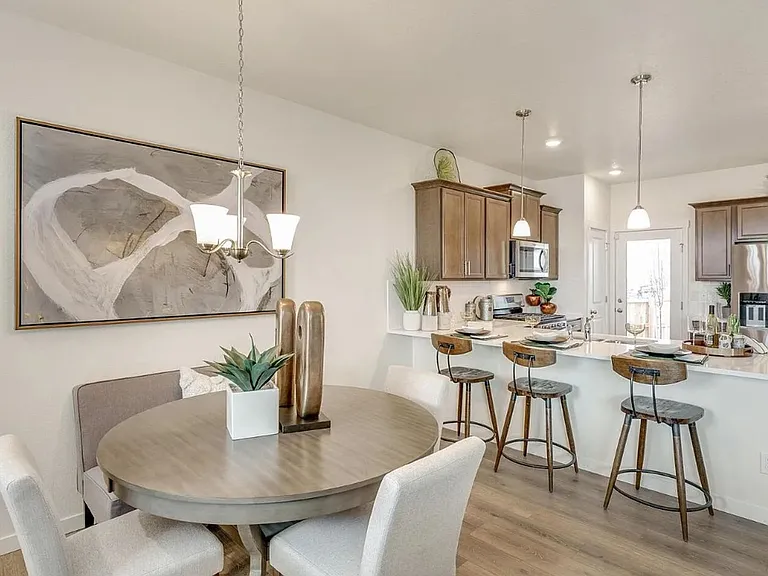 828 N Quatar St — Photo 7