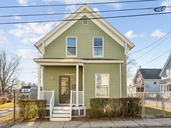35 Anderson St, Lowell, MA 01852