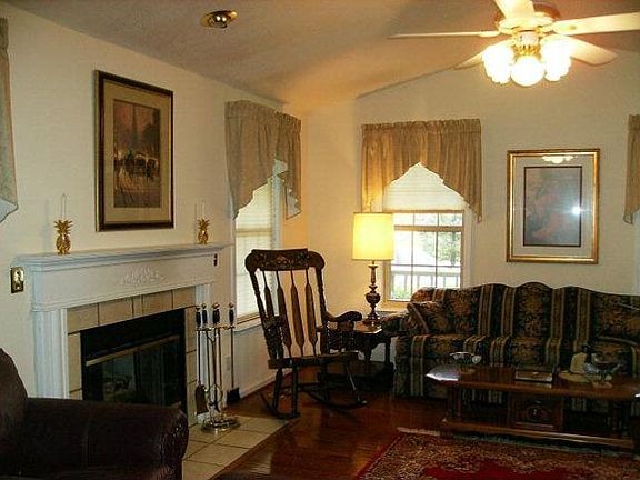 2nd image of 3403 Millstone Ct