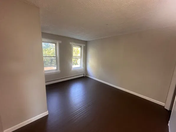 63 Chase St, Trenton, NJ 08638