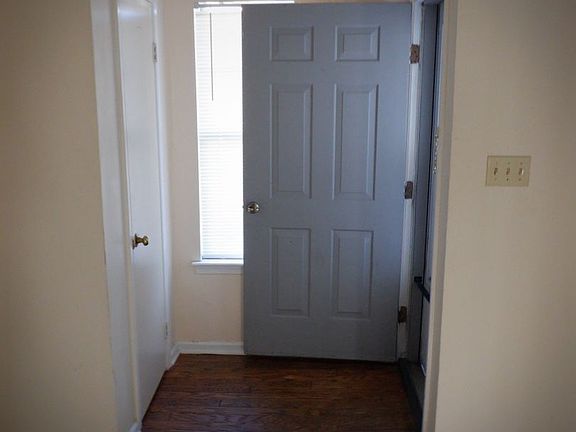 5th image of 5325 Grand Lake Cres