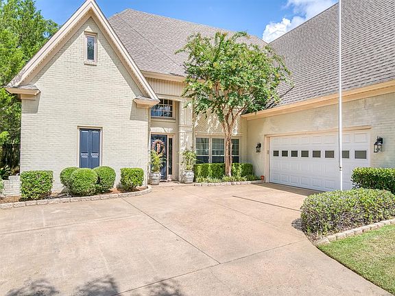 2nd image of 6401 Applewood Ct