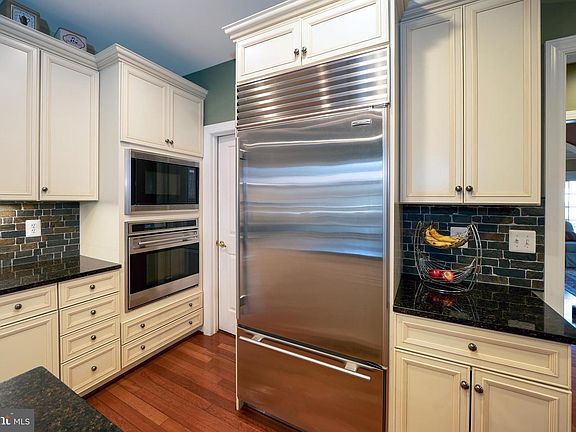 5th image of 43561 Tuckaway Pl