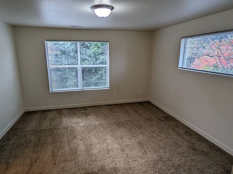 Halsey East Townhomes — Photo 168