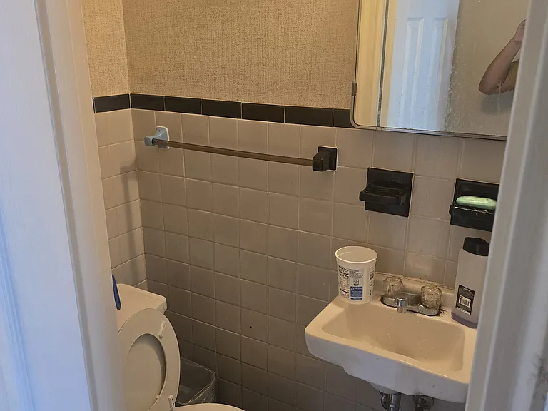 3044 Paulding Ave #2 — Photo 7