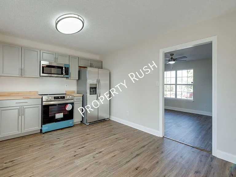 1565 Petty St SE — Photo 12