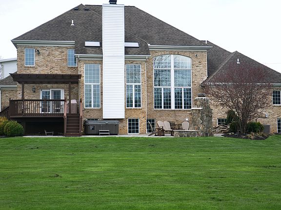 3rd image of 601 Heatherleigh Dr