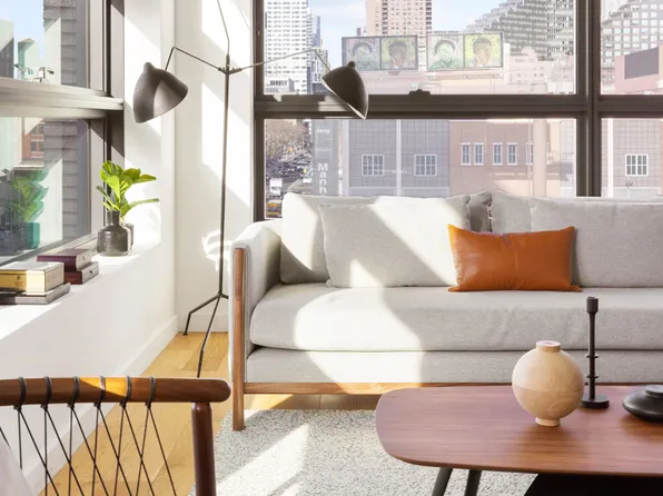 547 West 47th Street 626 image 2 of 33