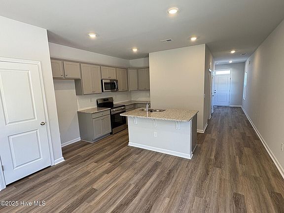 3rd image of 337 Parkington Lane #92 A