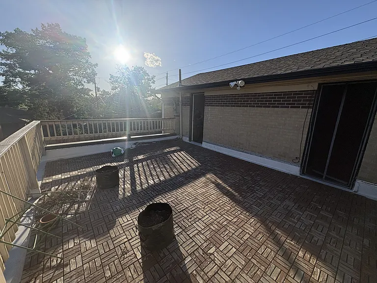 2101 S Logan St — Photo 15