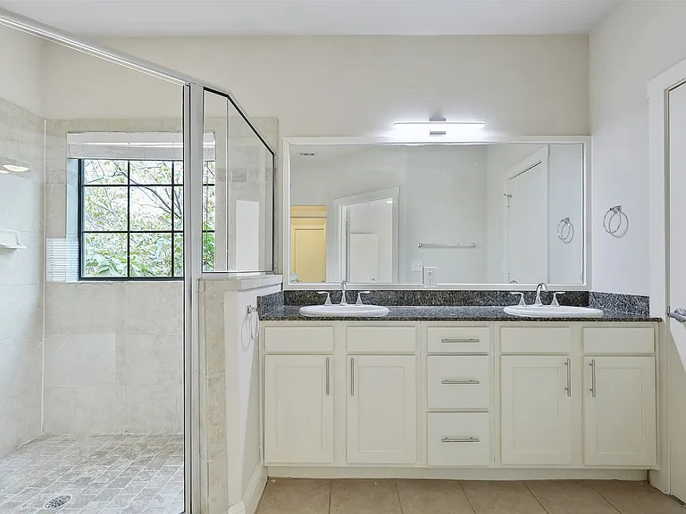 6159 Oram St #301 — Photo 15