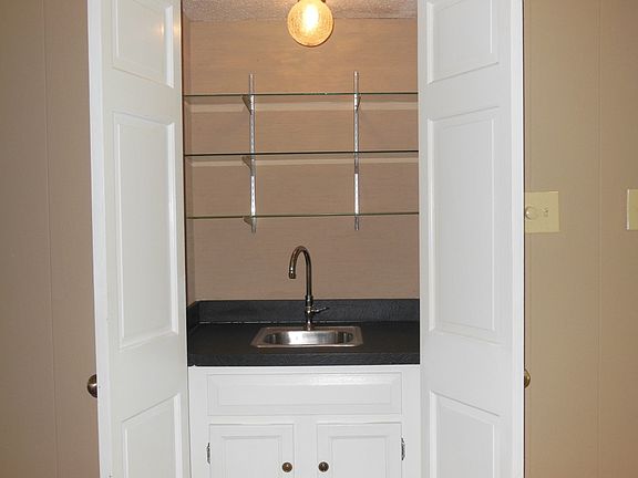 5th image of 8970 Apsley Pl