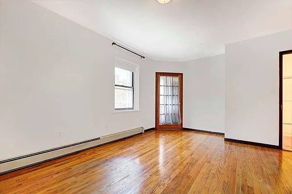 Rented by REAL New York | media 9