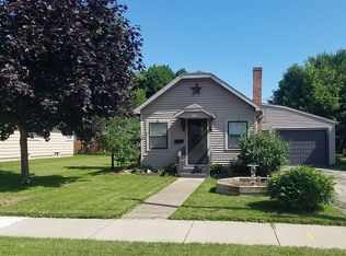 1106 Adams Ave, Oshkosh, WI 54902