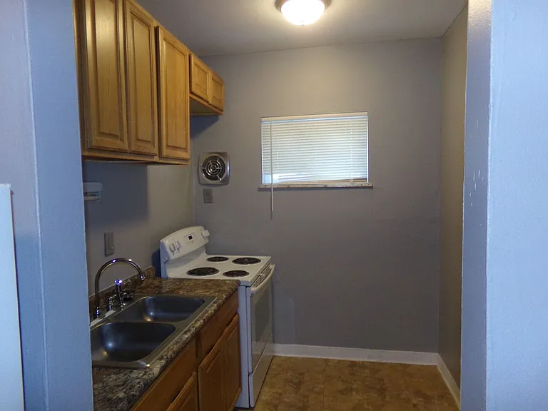 904 Mohawk Trl — Photo 10