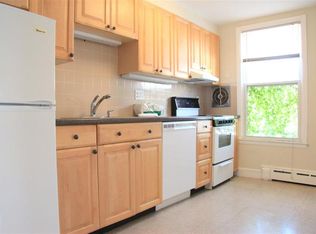 896 Massachusetts Ave #8, Cambridge, MA 02139