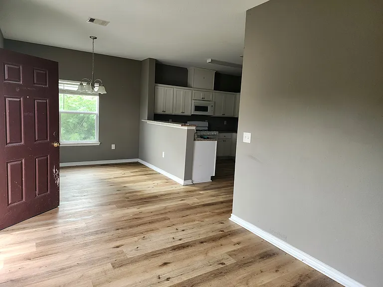 520 E Verbina St — Photo 2