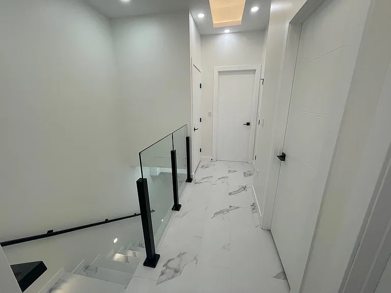 1046 Dumas Ave — Photo 12