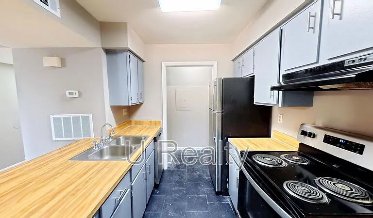 11139 Harrowfield Rd — Photo 4