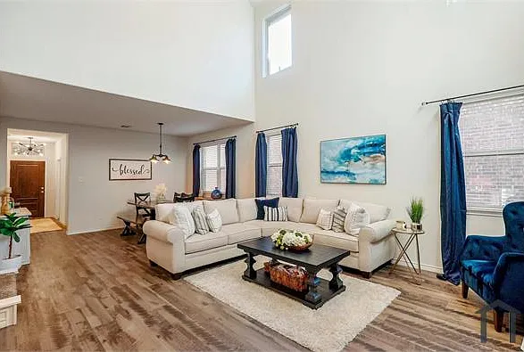 2429 Dolostone Dr — Photo 14