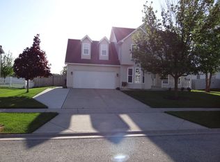 303 Chippewa Dr, Minooka, IL 60447
