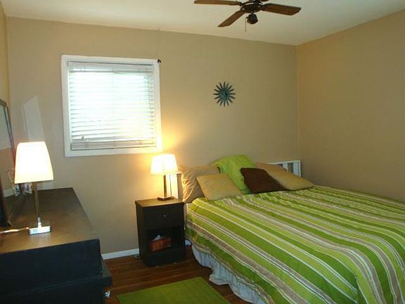 2nd image of 5521 Newport Ct