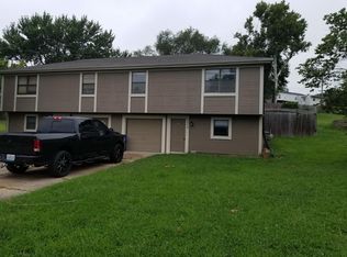 700 NE Banner Dr APT B, Lees Summit, MO 64086