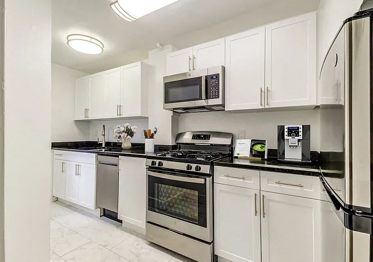 61 Langdon Square Kitchen