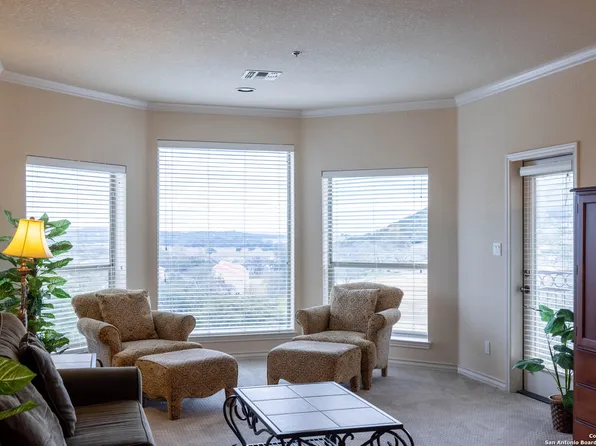 20 Tapatio Dr E #202, Boerne, TX 78006