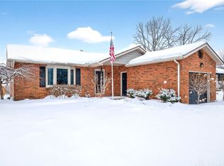 21 Dorchester Dr, Dayton, OH 45415