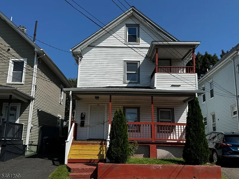 4 bed, 1.0 bath, $3,000 — Photo 2