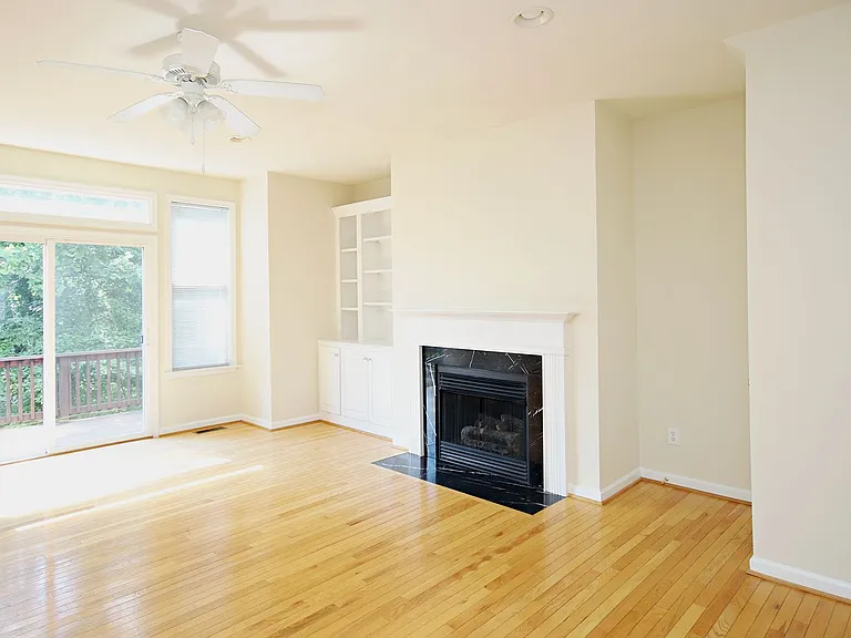 113-A Melbourne Park Cir — Photo 3