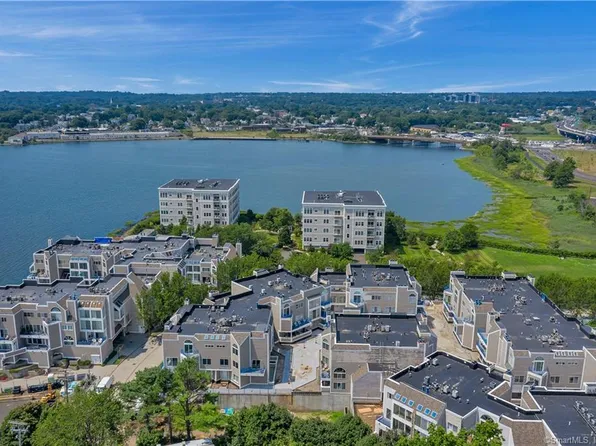 121 Harbour Close #121, New Haven, CT 06519