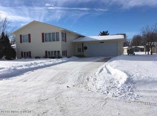 1025 9th St SW, Wadena, MN 56482