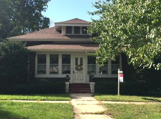 906 N Hart St, Harvard, IL 60033