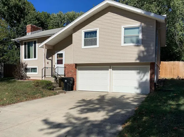 4212 SE Oak Ct, Topeka, KS 66609
