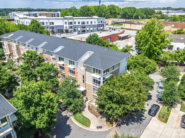 649 Raphael Pl, Charlotte, NC 28205