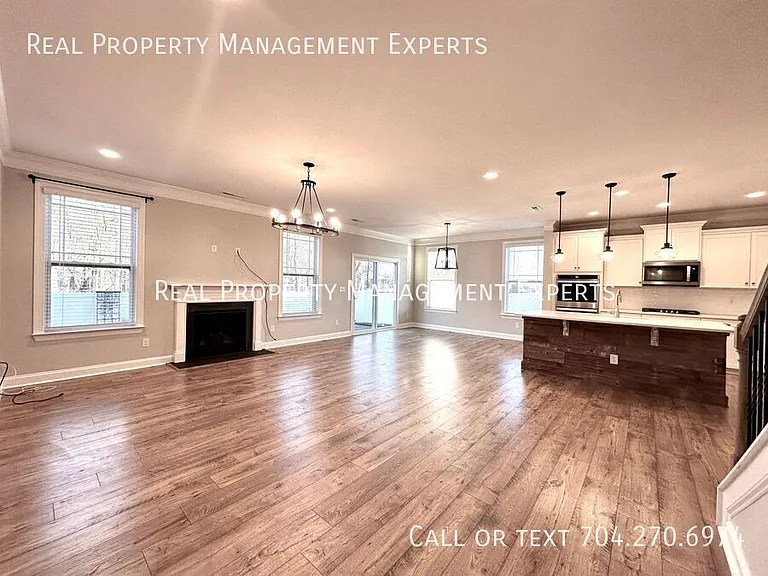 278 Preston Rd — Photo 8