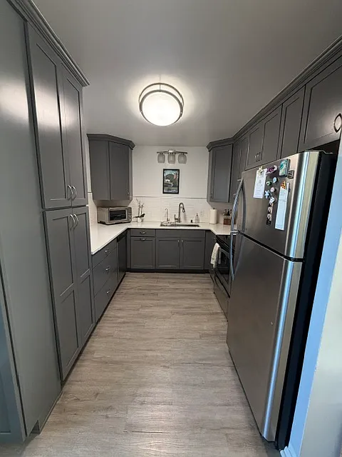 2 bed, 900 sqft, $3,000 — Photo 2