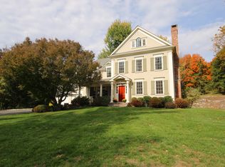 26 Overlook Dr, Ridgefield, CT 06877