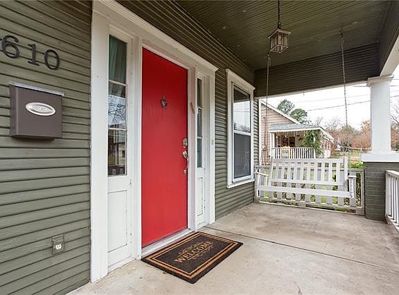 2nd image of 610 Connally St