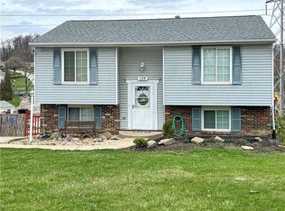 129 Topaz Ct, Bethel Park, PA 15102