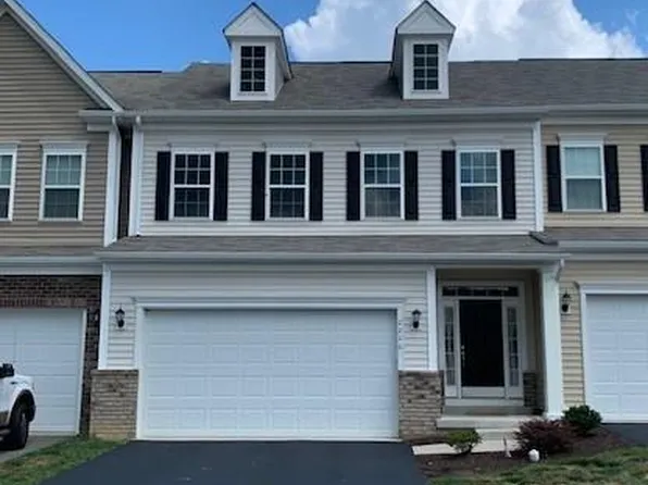 2226 Shawnee Dr, Washington, PA 15301
